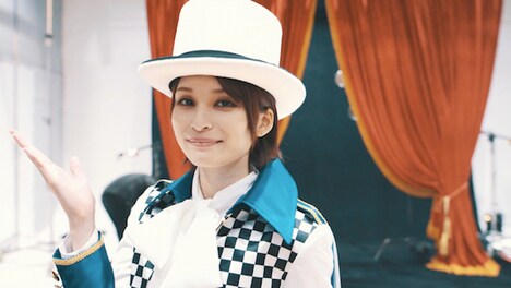 「Cheers!（Making of FANTASIC SHOW）」より。