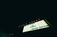 11月4日の東京・新木場STUDIO COASTの外観。（撮影：山川哲矢）