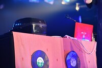 ブースに設置された炊飯器とPC。