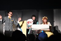 お手製の霧ヶ峰をプレゼントするもう中学生（左）。