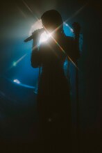 コムアイ（撮影：トキ）