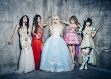 Aldious。写真中央がRe:NO（Vo）。