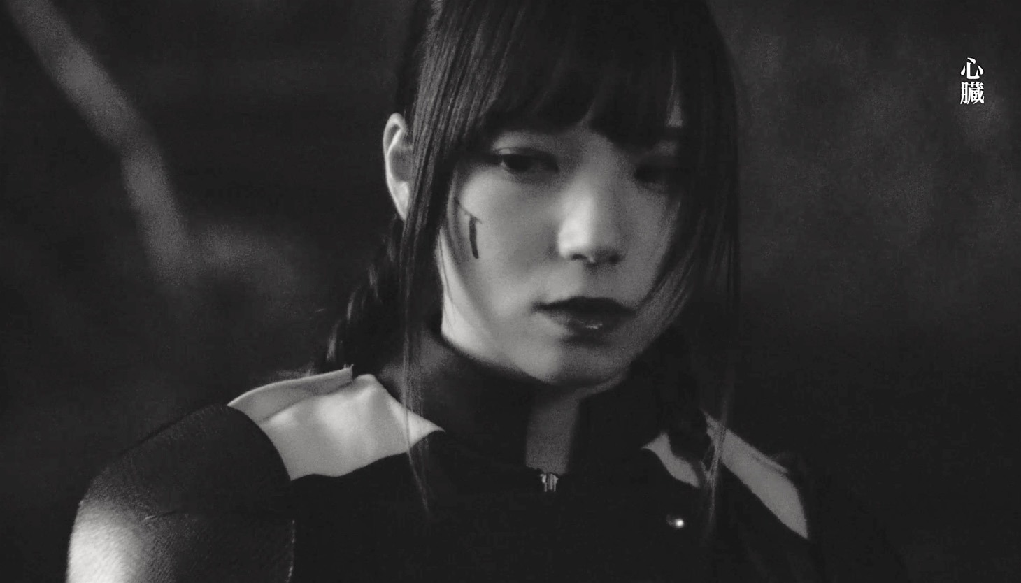 BiSH「stereo future」ミュージックビデオのワンシーン。