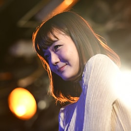 吉澤嘉代子「女優姉妹」インストアライブ、新曲披露は「尊い時間」