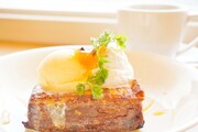 カステラフレンチトースト ドリンクセット（980円）は14時から注文できる。（画像提供 / カフェライチ）