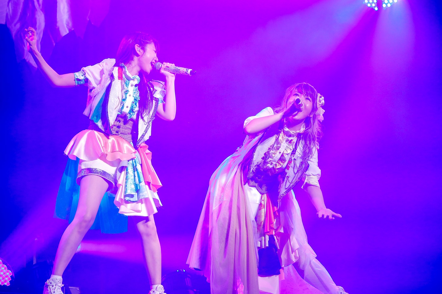山北早紀と澁谷梓希。