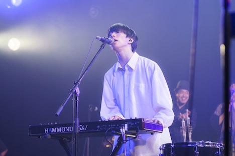 高橋海（Vo, Key）（Photo by Kousuke Ito）