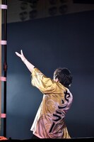 人気画像40位は「まふまふ主催『ひきフェス』で浦島坂田船やそらるら熱演、歌い手の力とファンの愛証明」より、センラ。（撮影：小松陽祐［ODD JOB］、川田洋司［mosa］、堀卓朗［ELENORE］、釘野孝宏）