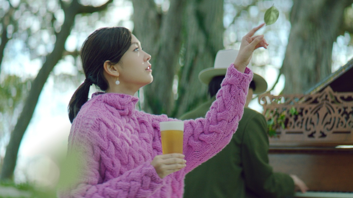 「淡麗グリーンラベル」のCM「GREEN JUKEBOX 時篇」のワンシーン。