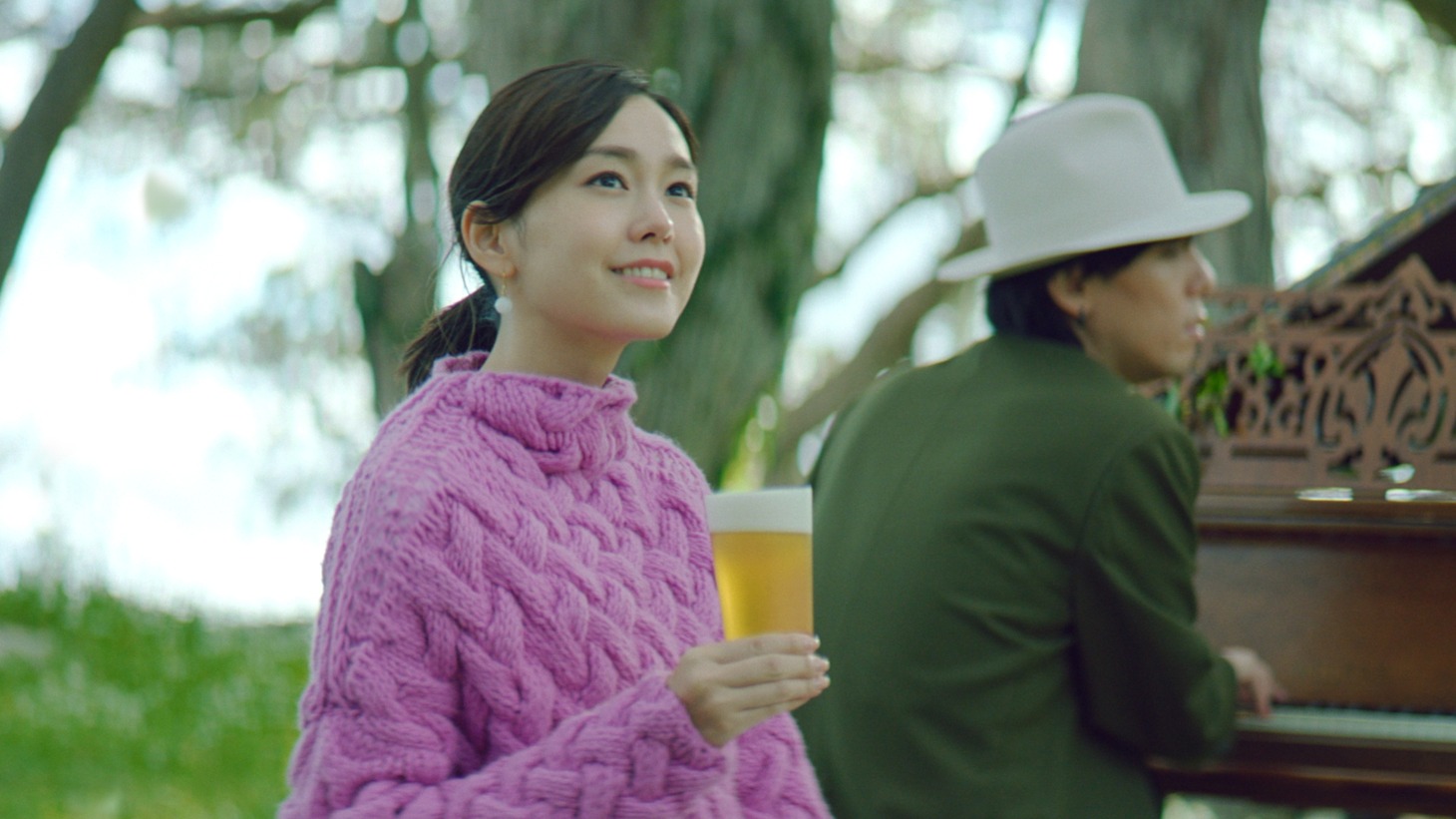 「淡麗グリーンラベル」のCM「GREEN JUKEBOX 時篇」のワンシーン。
