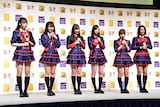 左から荒井優希、惣田紗莉渚、須田亜香里、松井珠理奈、大場美奈、古畑奈和。