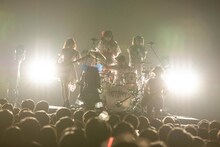 バンドじゃないもん！MAXX NAKAYOSHI（撮影：石崎祥子）