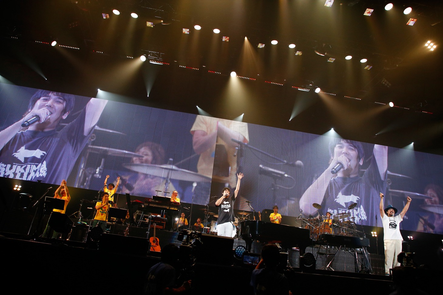 スキマスイッチ「SUKIMASWITCH 15th Anniversary Special at YOKOHAMA ARENA ～Reversible～」神奈川・横浜アリーナ公演の様子。