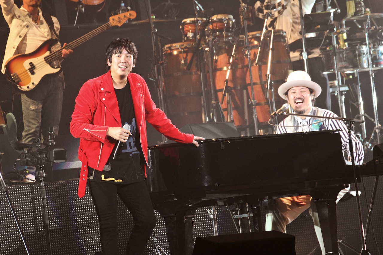 スキマスイッチ「SUKIMASWITCH 15th Anniversary Special at YOKOHAMA ARENA ～Reversible～」神奈川・横浜アリーナ公演の様子。