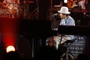 スキマスイッチ「SUKIMASWITCH 15th Anniversary Special at YOKOHAMA ARENA ~Reversible~」神奈川・横浜アリーナ公演の様子。