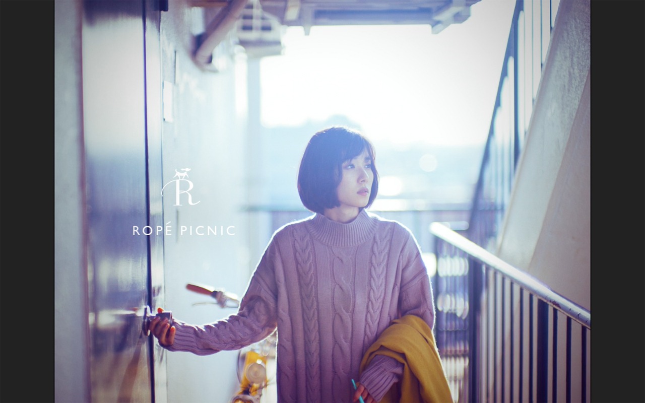 松岡茉優「どんなときも。」MVのワンシーン。