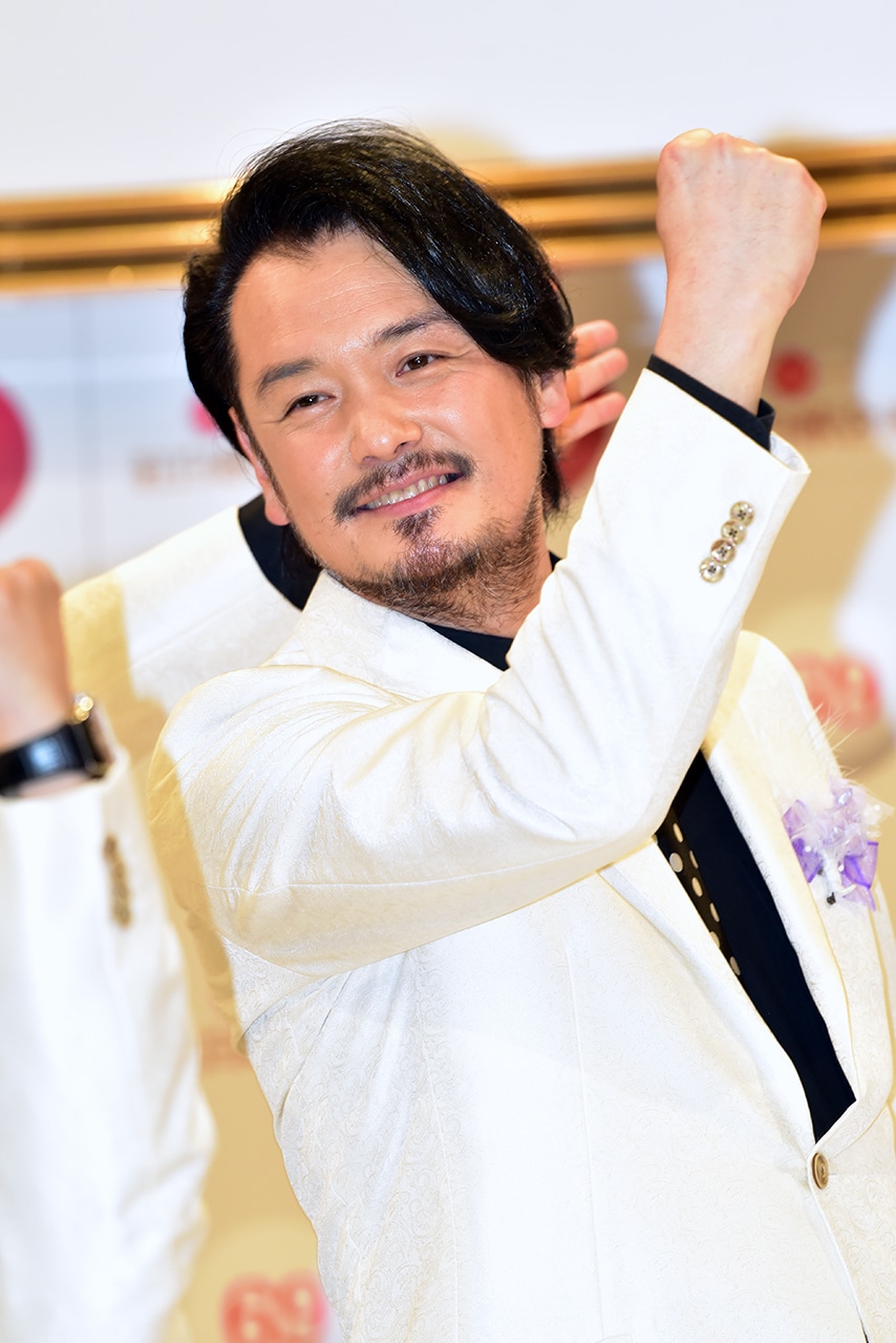 小田井涼平（純烈）