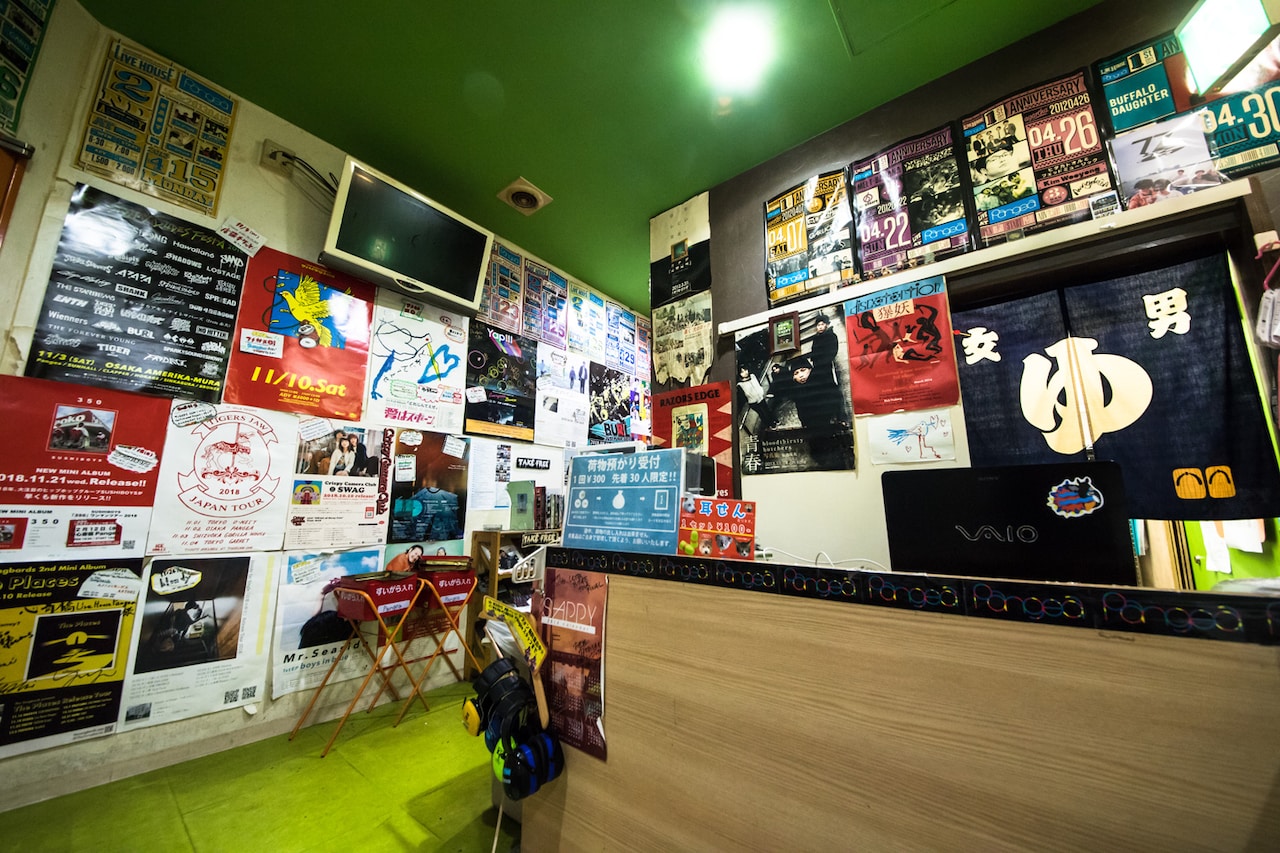 LIVE HOUSE Pangeaの受付。