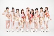 LinQ。左から海月らな、金子みゆ、小日向舞菜、高木悠未、新木さくら、安藤千紗、涼本理央那、吉川千愛、坂井朝香。