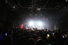 「A応P 3rd LIVE TOUR 2018-2019 ANIMETIC PLAYLIST えーおうぴーの こうげき！」の様子。（写真提供：AT-X）