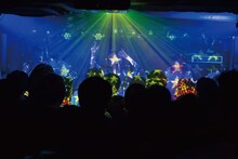 LAZYgunsBRISKY「LAZYgunsBRISKY EU Tour 2018 -Hello,again!-」東京・下北沢 LIVEHOLIC公演の様子。（Photo by Kaji）