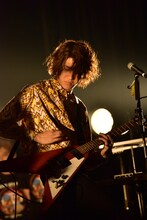 亀本寛貴（G / GLIM SPANKY）