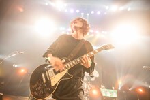 こやまたくや（G, Vo / ヤバイTシャツ屋さん）（Photo by KEIJU）