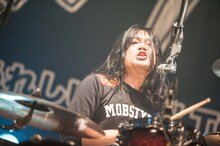 もりもりもと（Dr, Cho / ヤバイTシャツ屋さん）（Photo by KEIJU）