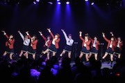 ふわふわ「騒げ!踊れ!歌え!秋の大収穫祭!!~もぎたてを召し上がれ~」の様子。(写真提供:ライジングプロダクション)