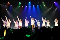 ふわふわ「騒げ！踊れ！歌え！秋の大収穫祭！！～もぎたてを召し上がれ～」の様子。（写真提供：ライジングプロダクション）