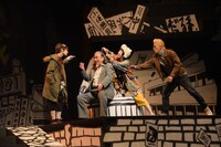 舞台「鉄コン筋クリート」公開ゲネプロより。