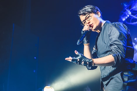 入間銃兎役の駒田航。（撮影：粂井健太）