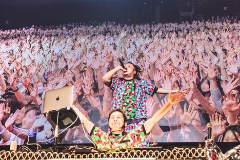 サイプレス上野とロベルト吉野（撮影：粂井健太）