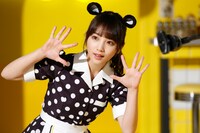 マウスコンピューターの新CM「マウスダイナー ウェイトレス編」撮影時の様子。