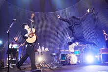 吉田山田「吉田山田ツアー2018 ＜Band Set＞」初日公演の様子。（撮影：岩﨑真子）