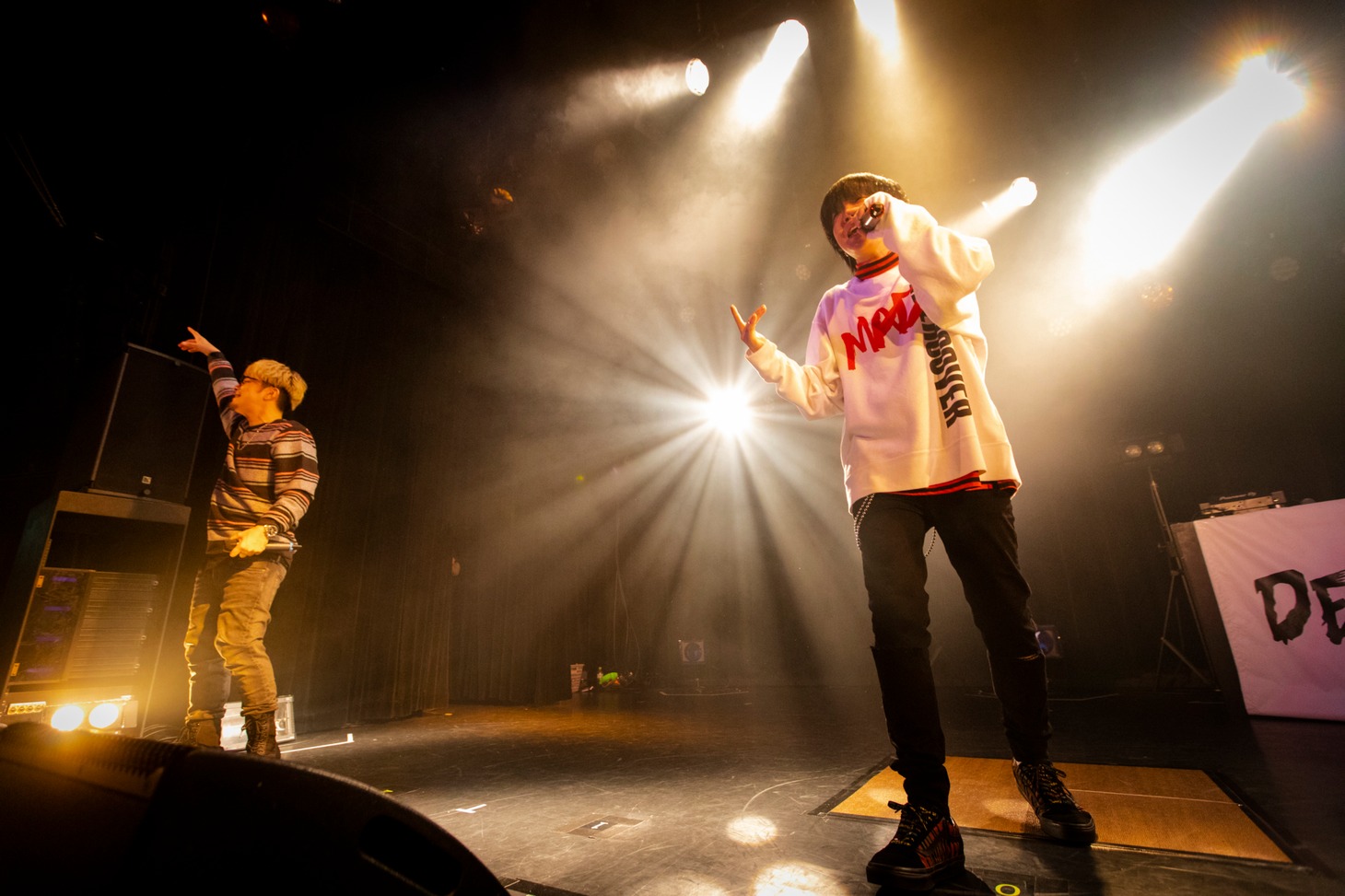 左からNIHA-C、ハシシ。（Photo by RYO HIGUCHI）