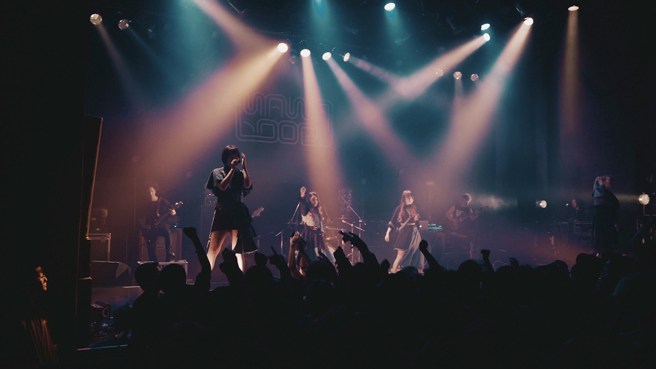 我儘ラキア「There is surely tomorrow」ライブ映像のワンシーン。