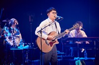 KIRINJI Part1より堀込高樹（G, Vo / KIRINJI）。（撮影：立脇卓）