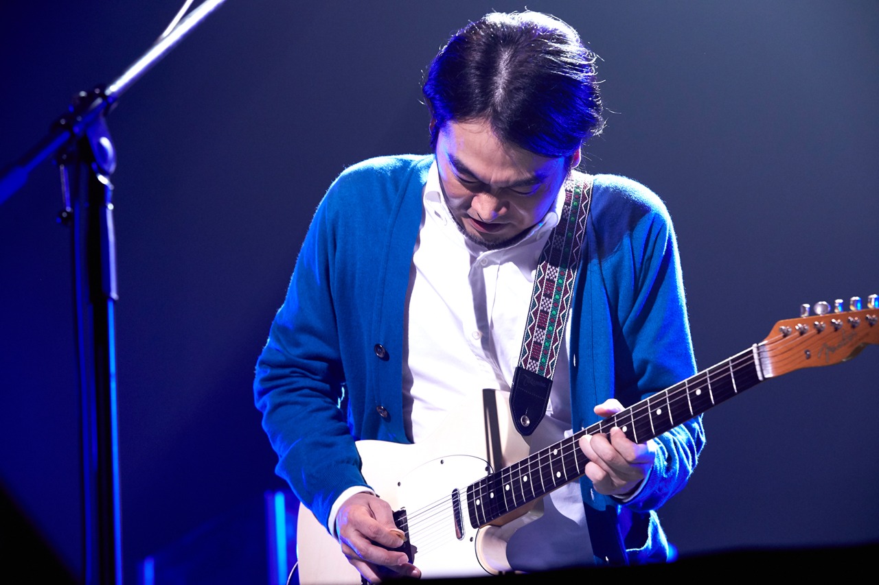 アーリー・キリンジより堀込泰行。（撮影：立脇卓）