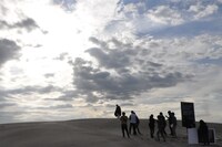 久保田利伸「So Beautiful」MV撮影時の様子。