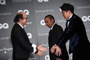 「GQ JAPAN」鈴木正文編集長と千鳥。