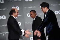 「GQ JAPAN」鈴木正文編集長と千鳥。