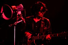 常田大希（Vo, G）（撮影：上飯坂一）