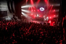 「King Gnu One-Man Live 2018AW」東京・マイナビBLITZ赤坂公演の様子。（撮影：上飯坂一）