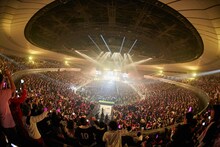 「C&K 10周年記念ワンマンライブ 超無謀な挑戦状～10周年だョ！全員集合～ in 横浜アリーナ」の様子。