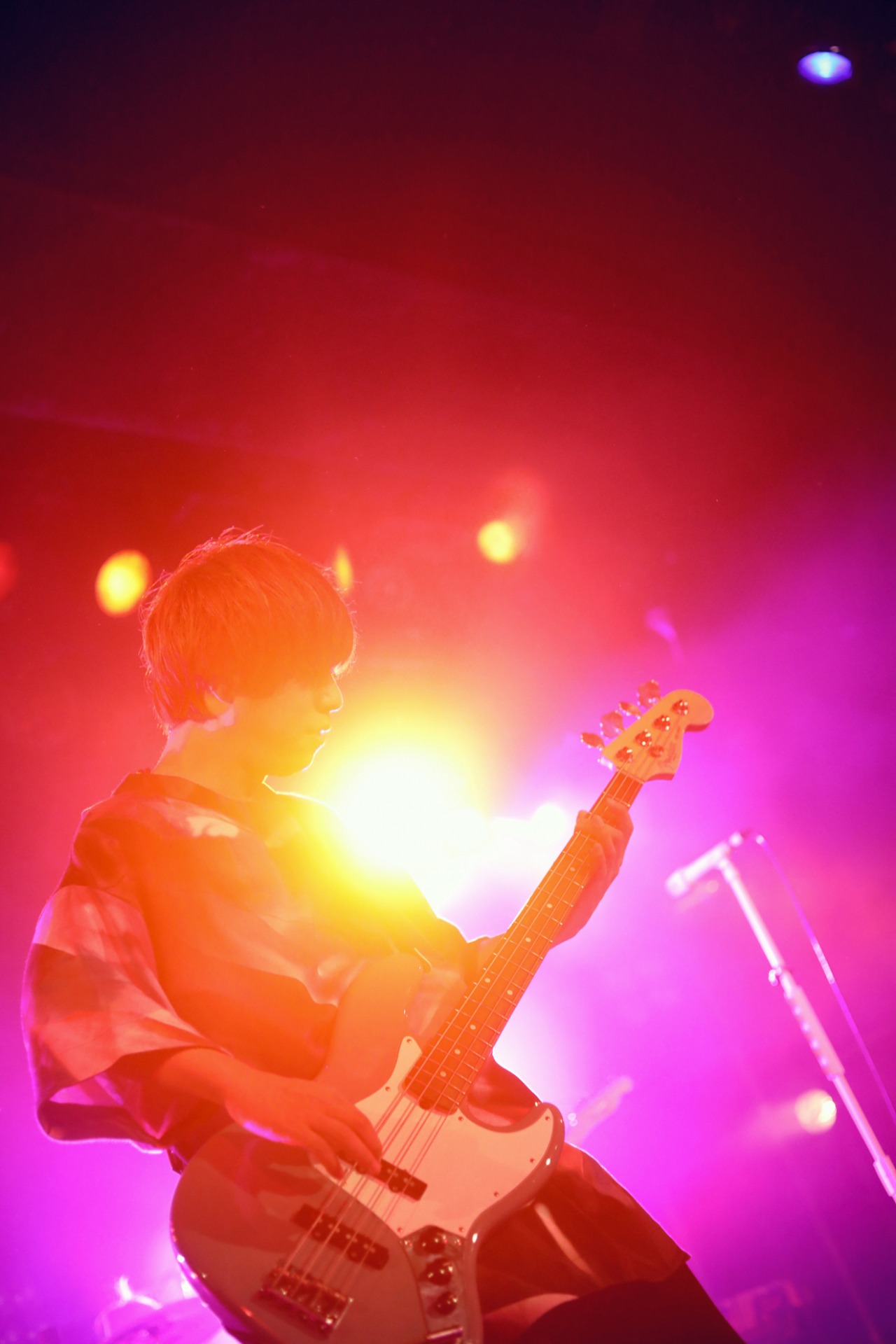 首藤義勝（Vo, B）（撮影：後藤壮太郎）