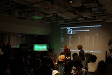 GLIM SPANKY「LOOKING FOR THE MAGIC」リスニングパーティの様子。（写真提供：スポティファイ）