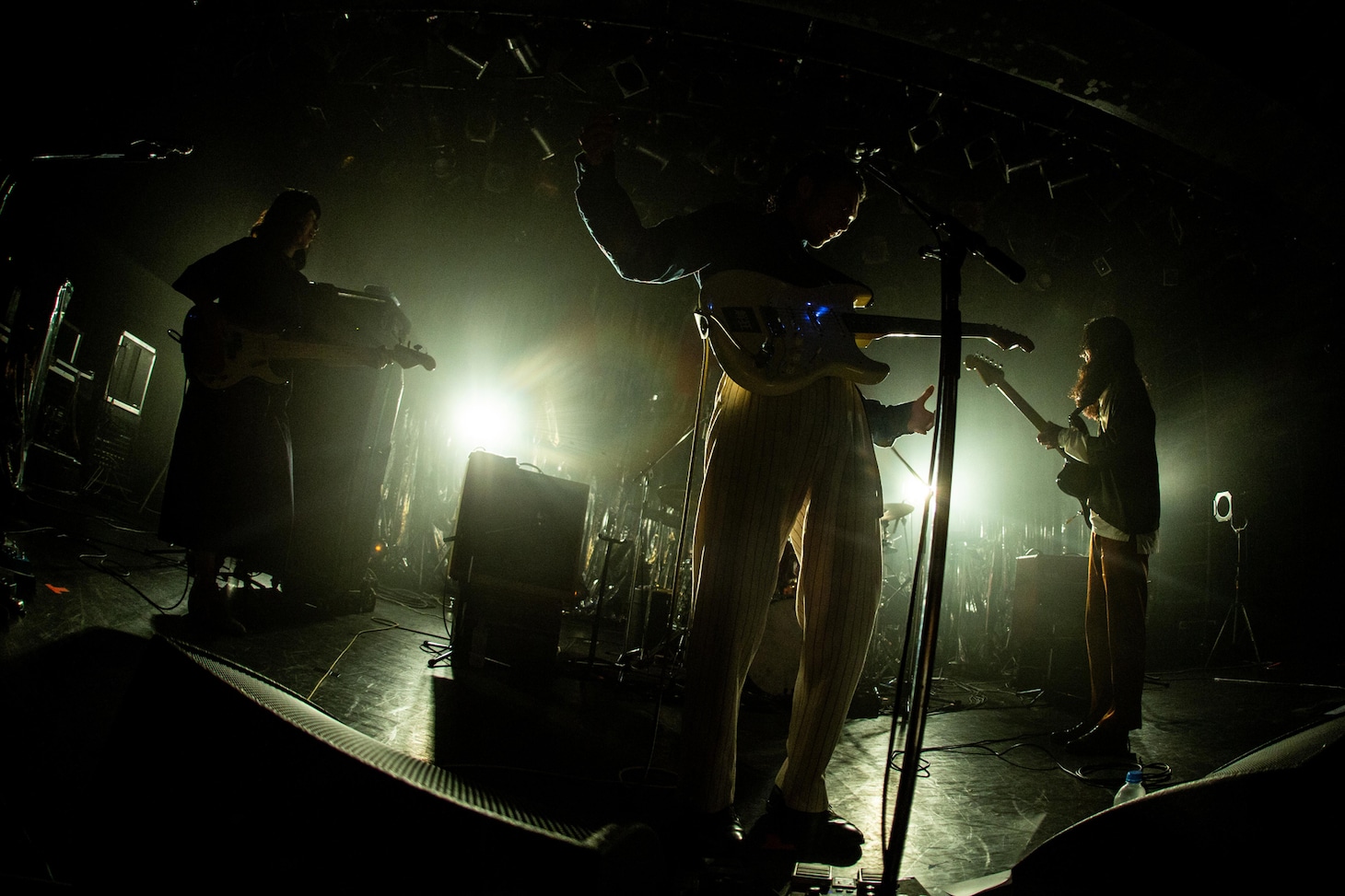 「MONO NO AWARE『AHA』リリースツアー『OHO』」東京・LIQUIDROOM公演の様子。（撮影：石崎祥子）