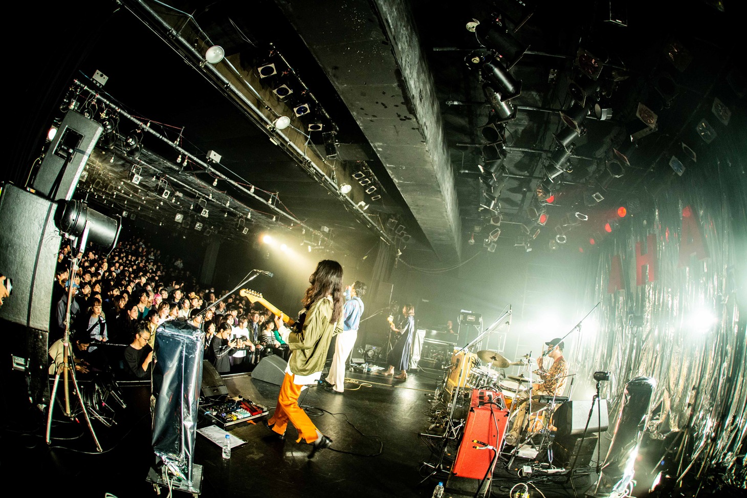 「MONO NO AWARE『AHA』リリースツアー『OHO』」東京・LIQUIDROOM公演の様子。（撮影：石崎祥子）