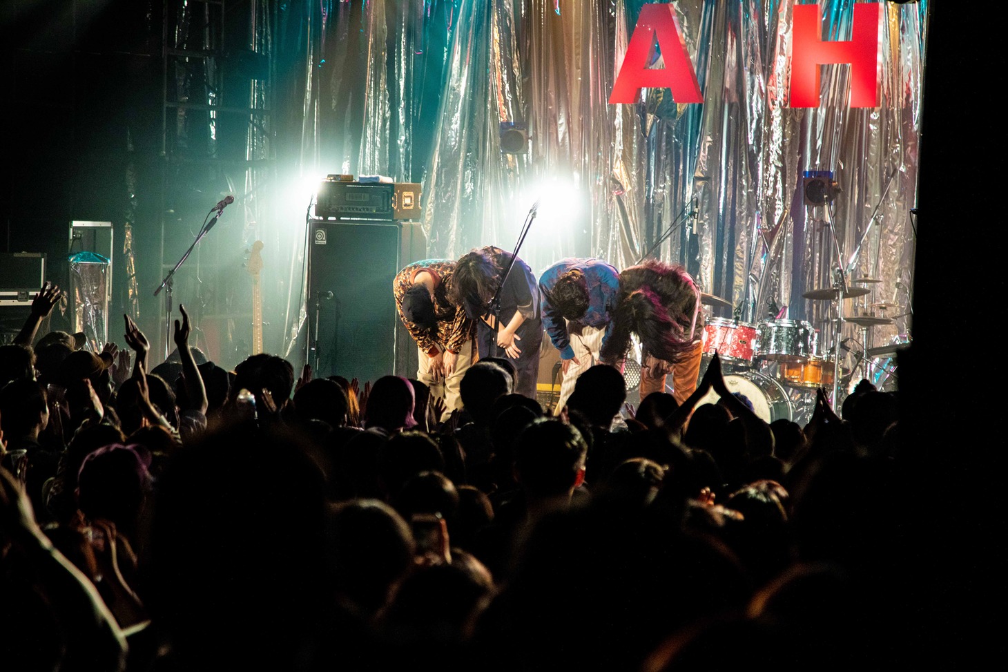 「MONO NO AWARE『AHA』リリースツアー『OHO』」東京・LIQUIDROOM公演の様子。（撮影：石崎祥子）